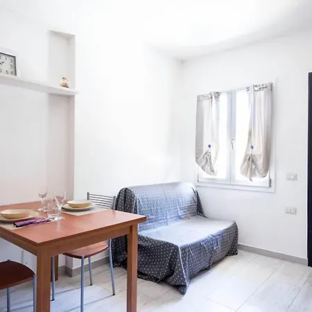 Lungomare Apartman *
